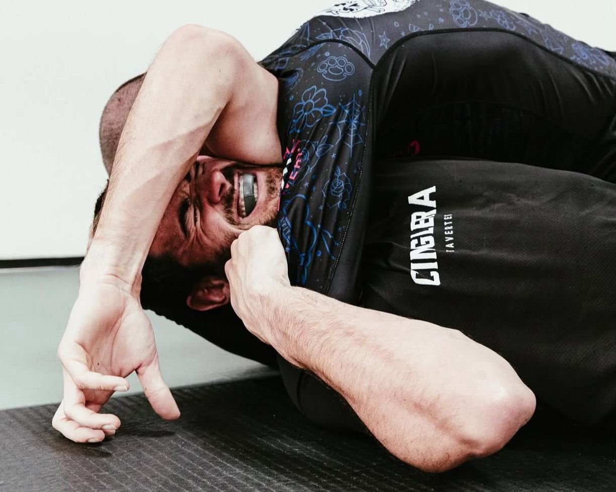 Entrenamiento de control lateral en MMA Barcelona