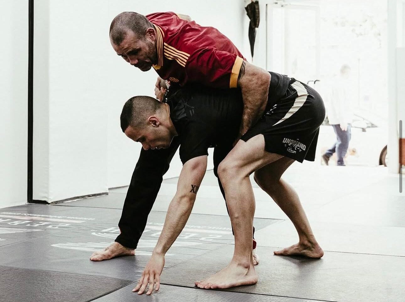 Entrenamiento de defensa personal con Abner Lloveras en Skullman Fight Team Barcelona